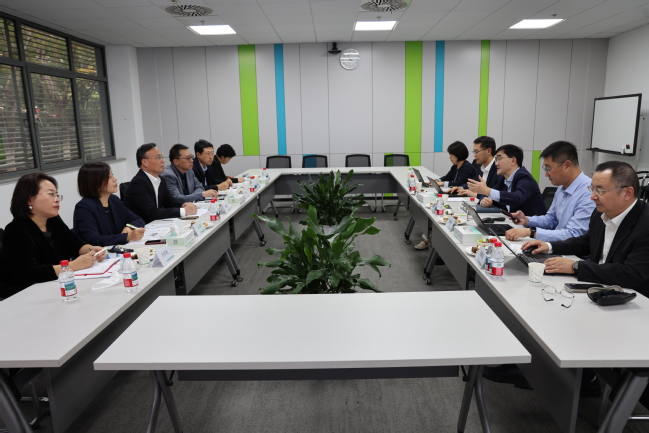 顾春华带队走访菲尼克斯(中国)投资有限公司 顾春华带队走访菲尼克斯(中国)投资有限公司