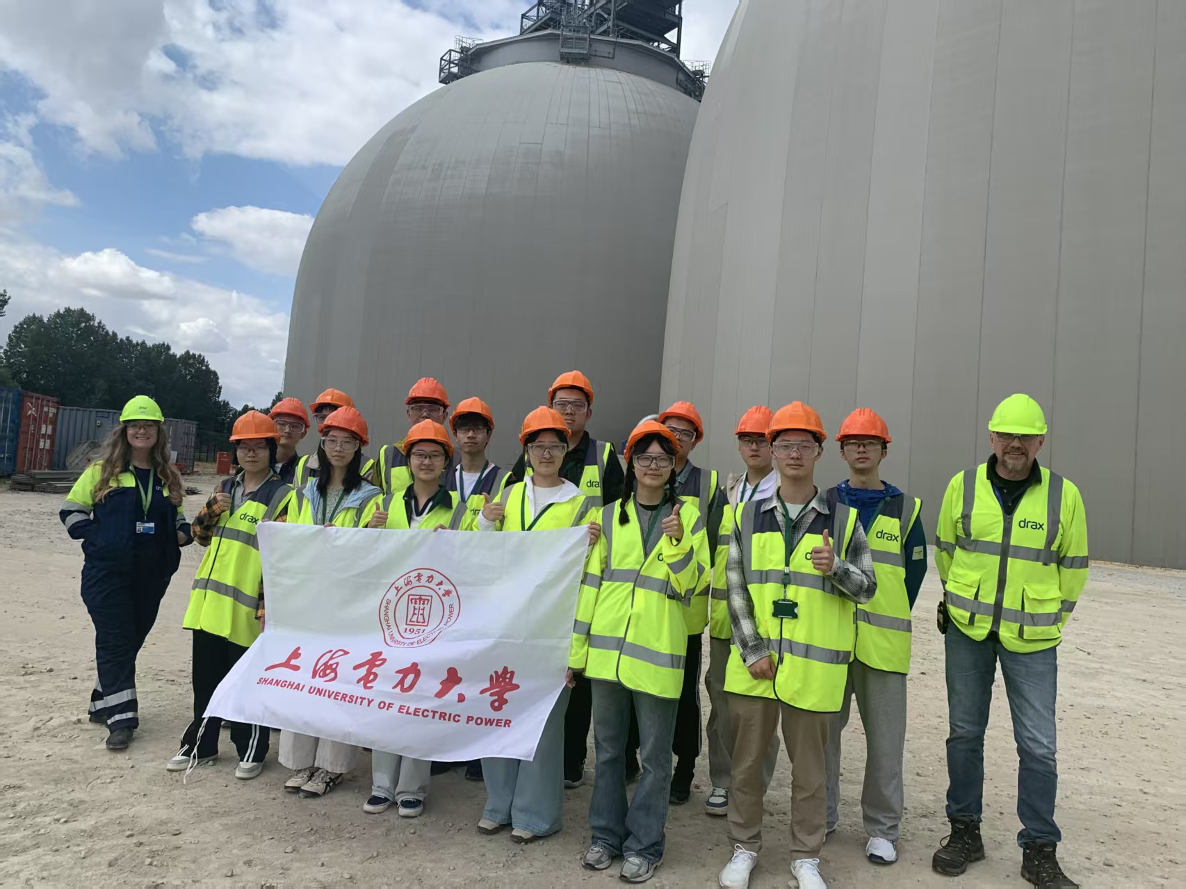 我校学子完成英国谢菲尔德大学“能源与环境”暑期学校项目 我校学子完成英国谢菲尔德大学“能源与环境”暑期学校项目