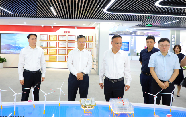 顾春华率队访问中国电气装备集团