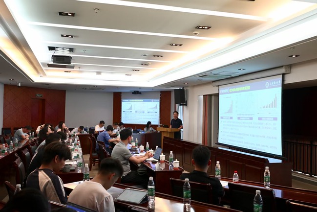 我校举办“能源电力产教融合发展研讨会暨第五届国际青年学者论坛”